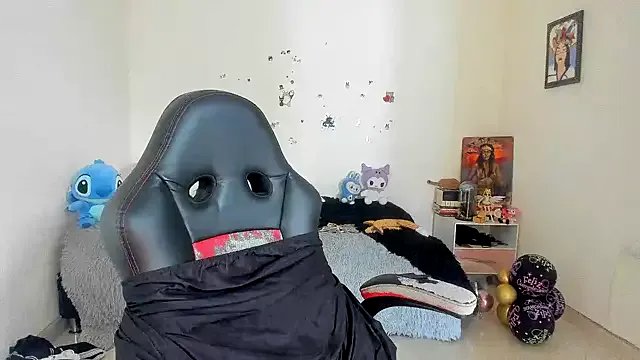 Shaddycute_ from StripChat