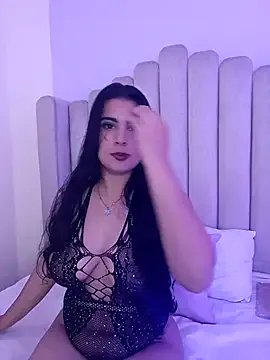 shainadavis from StripChat