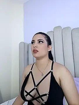 shainadavis from StripChat