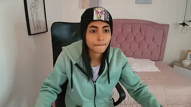 shaneelle from StripChat