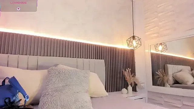 SHANONCLARK from StripChat