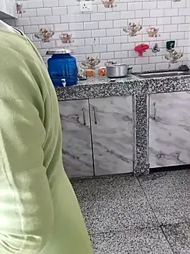 Shanu_Shah from StripChat