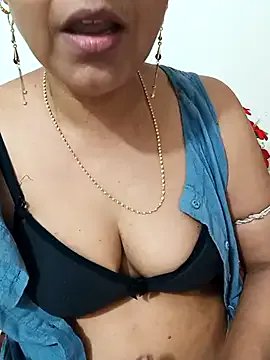 Shanu_Shah from StripChat