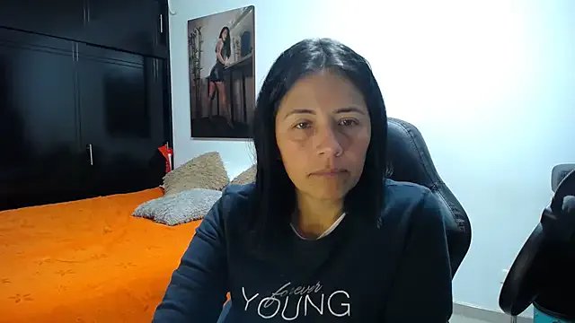  sharoon_cheerry chat room