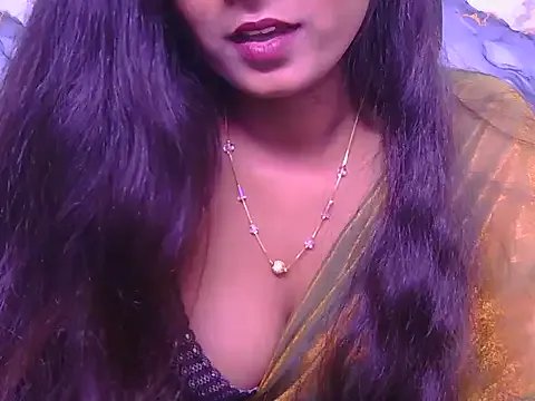 Shinykrishaa from StripChat