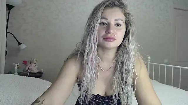 ShyEvaa from StripChat