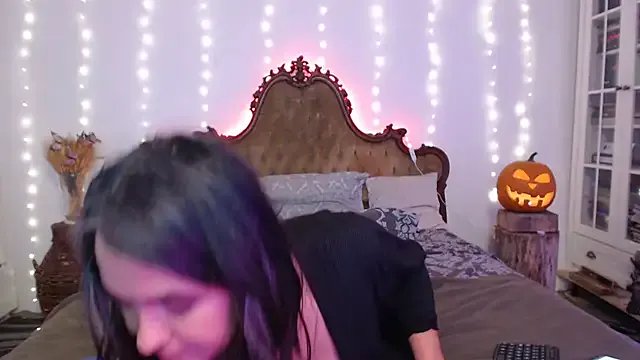 SilkenSin from StripChat