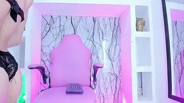 Small_Hot19 from StripChat