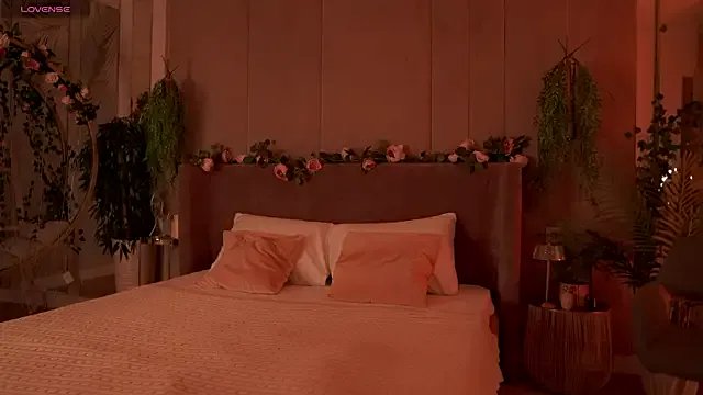 Smiley_Mia from StripChat