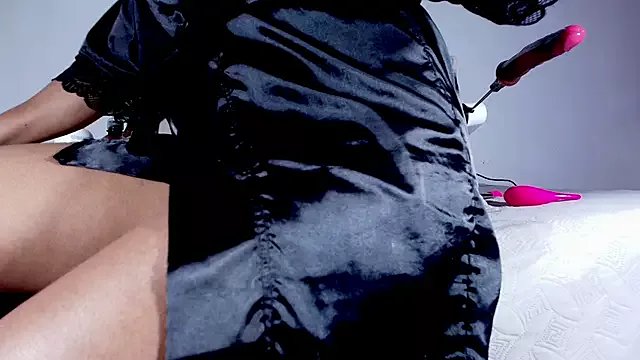 sofi_decker from StripChat