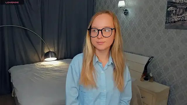 SoonMoor from StripChat