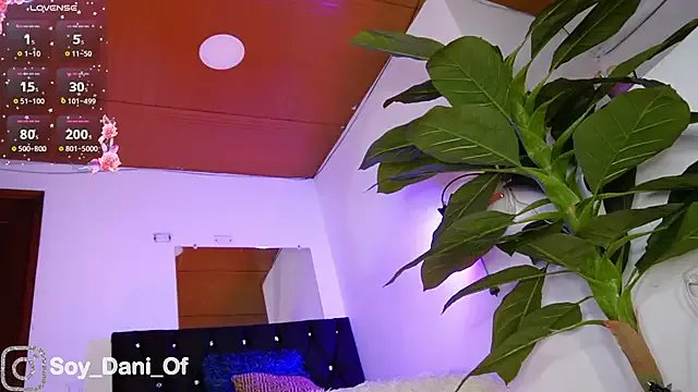 Soy_Daniela from StripChat