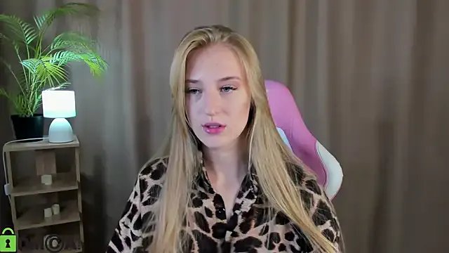 Stacy_River from StripChat