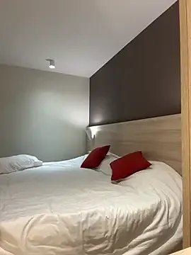 streetdoll from StripChat