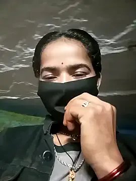 Sunali_Bendre from StripChat