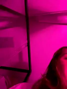 SuzieMurray from StripChat is Freechat