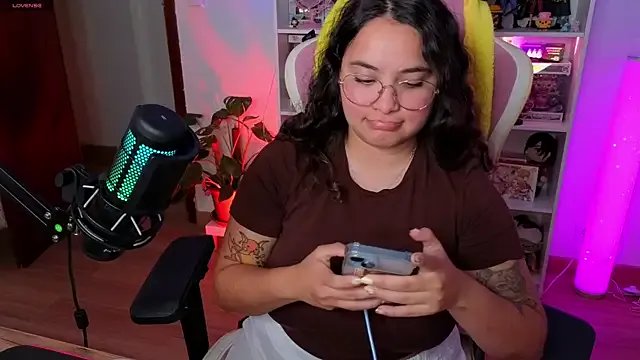 Sweet_sully__ from StripChat