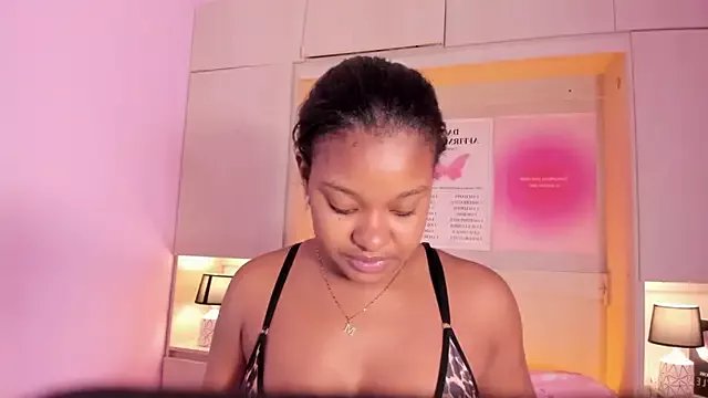 tamaraa_smiith from StripChat