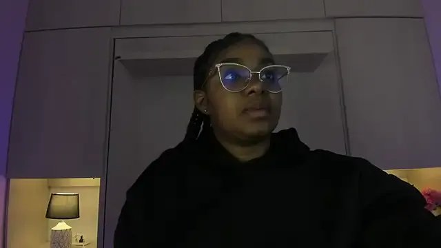 tamaraa_smiith from StripChat