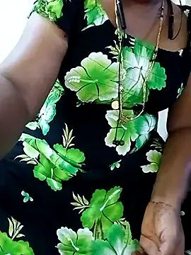tamiltady from StripChat is Freechat