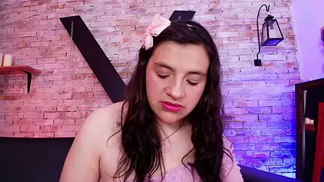 TaraTaylorr from StripChat