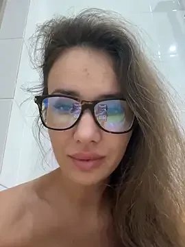 TeenieM from StripChat