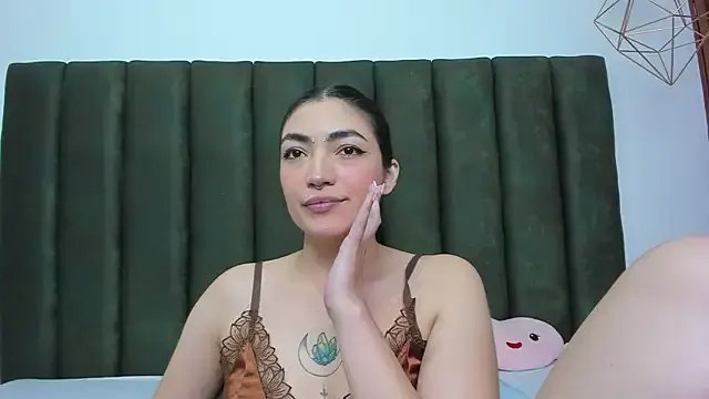 ThailyCherry from StripChat