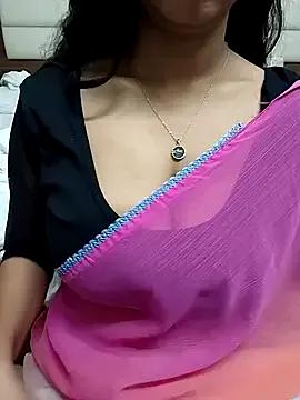 Thamilmegalai from StripChat is Freechat