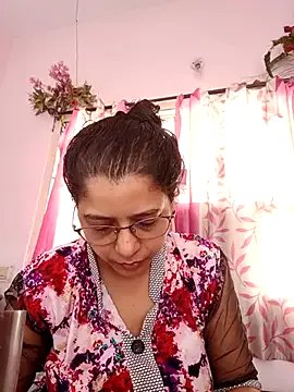 thanusi_2 from StripChat