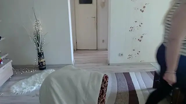 TheeaBlanco from StripChat