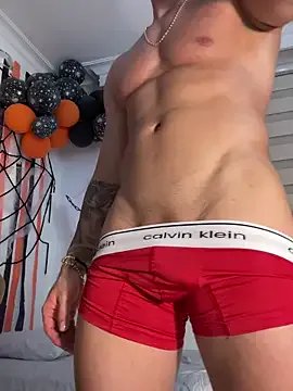  Thiago_Hill chat room