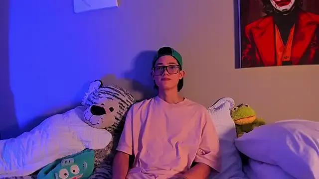 thiago_kinghot from StripChat is Freechat