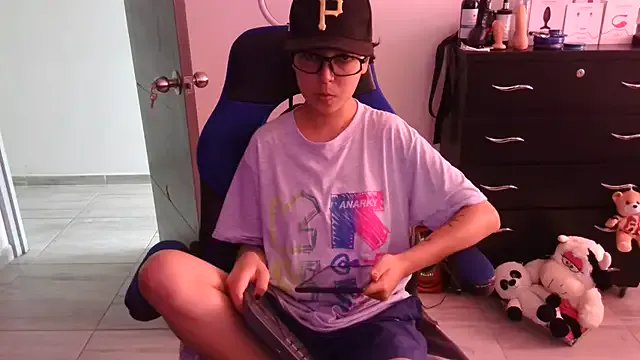 thomascooper7 from StripChat