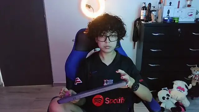 thomascooper7 from StripChat