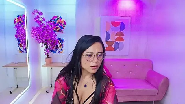 Tiara_rr from StripChat