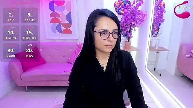 Tiara_rr from StripChat