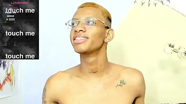 Tiffany_Valentine15 from StripChat