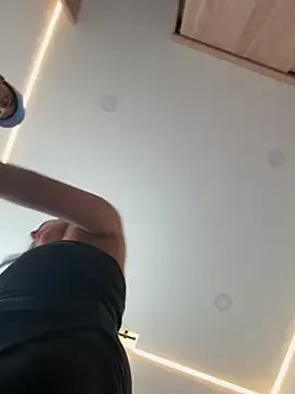  Tomas_Olivia chat room