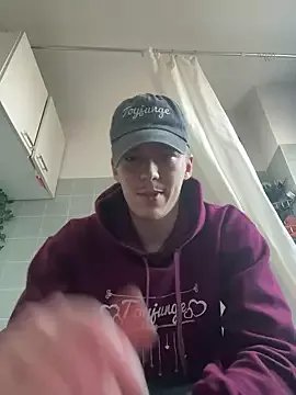 Toyjungee from StripChat