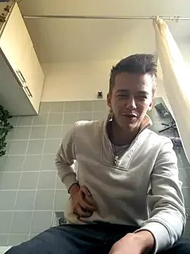 Toyjungee from StripChat