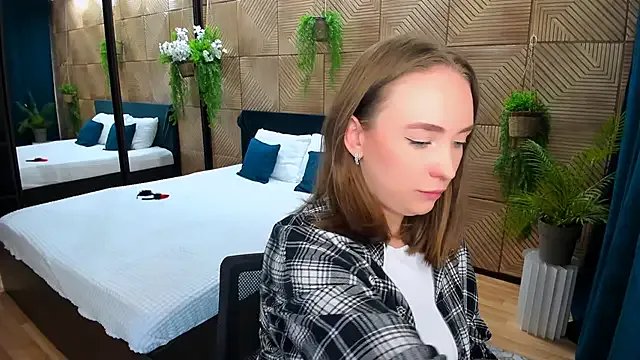 TrueReincarnation from StripChat