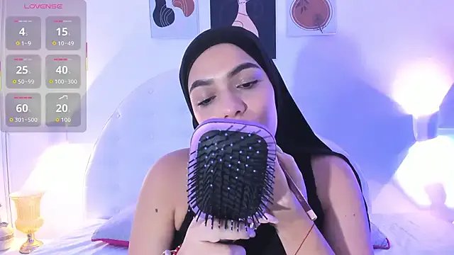 Umarani_ from StripChat