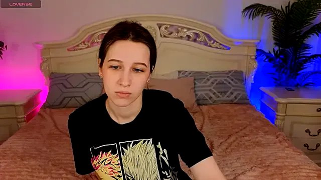 ur_kitty__ from StripChat