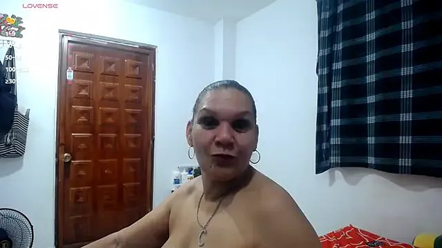 Uzziah_Sabag from StripChat