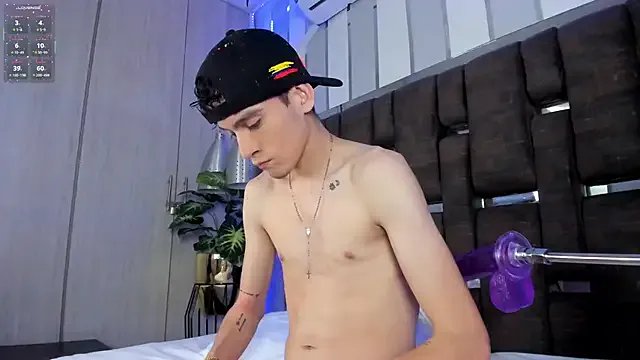 ValentinoMoreti from StripChat