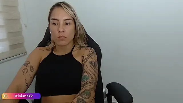 ValkyriaRose from StripChat