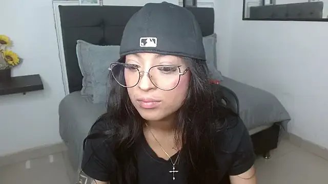 vaness_weet from StripChat