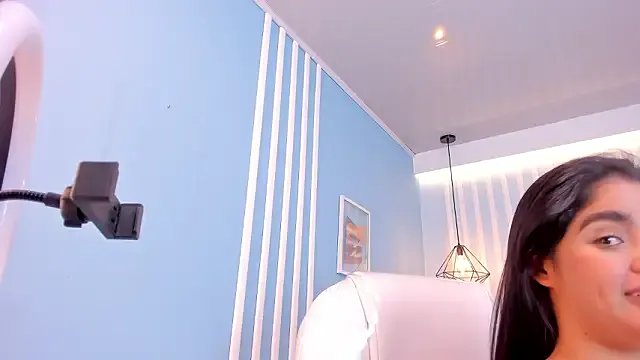  VanessaDoofenshmirtz chat room