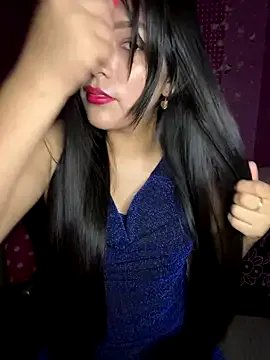 Velyn_18 from StripChat