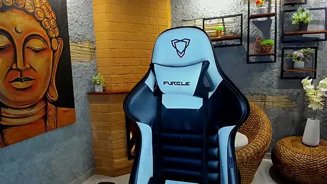 VenusBlazer from StripChat